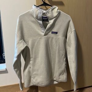 Patagonia 1/4 button up - Gently worn
